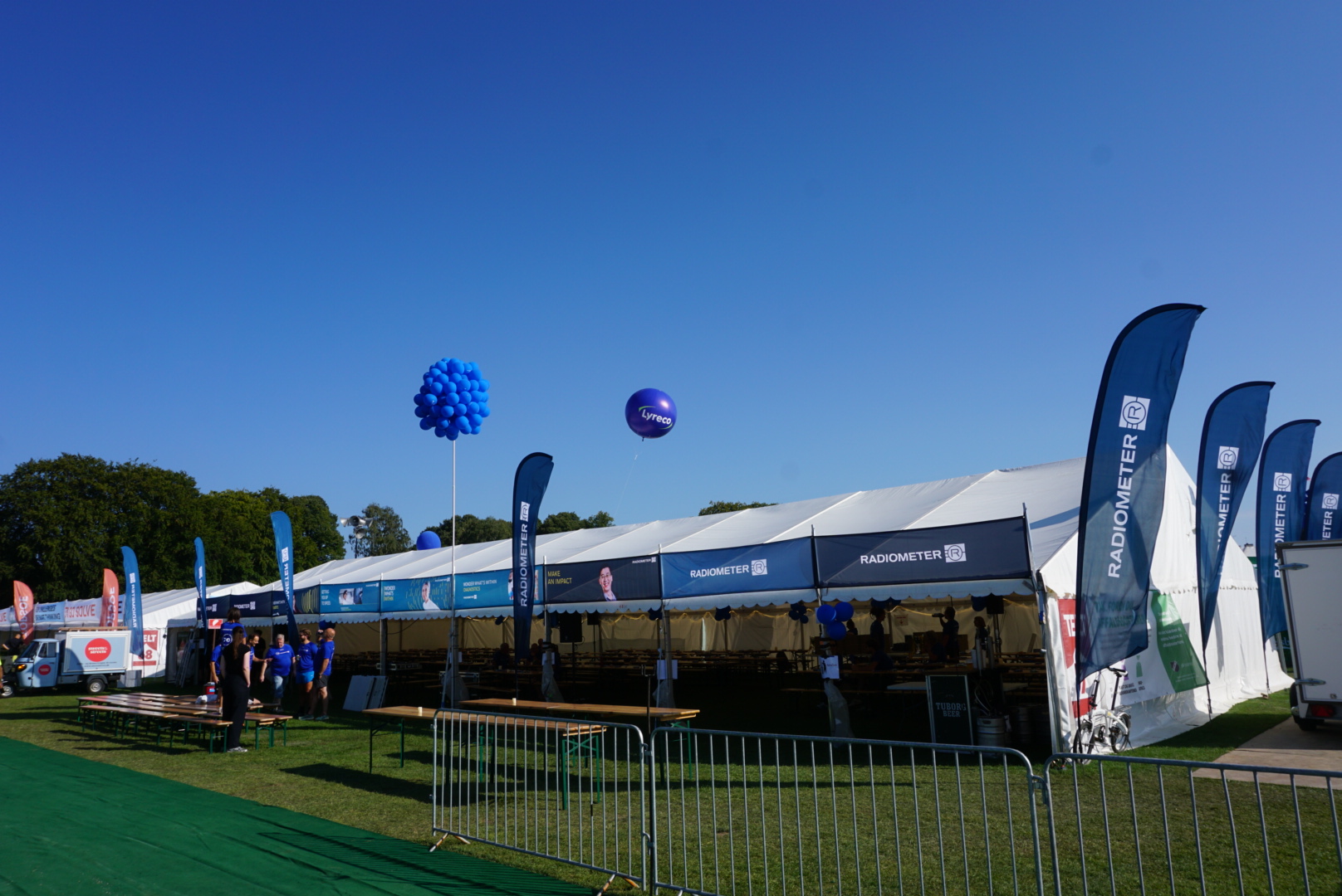 Outdoor advertising balloon with logo